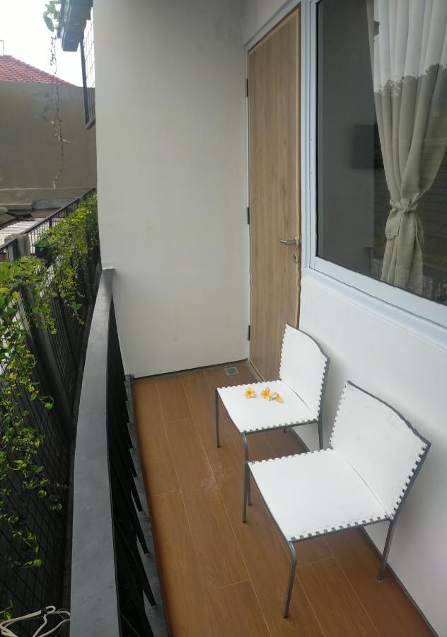 Rion Hostel Bogor Esterno foto